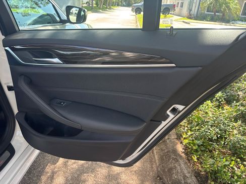 Used 2019 BMW 530i RWD image 24