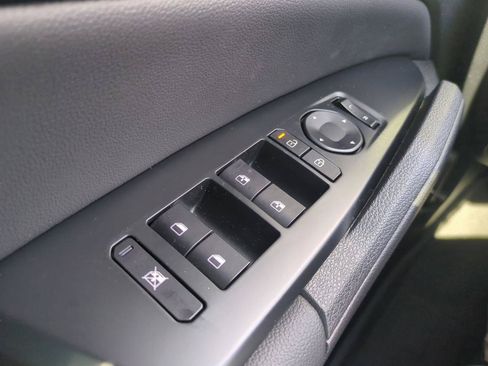 New 2026 Kia Sportage EX FWD image 23
