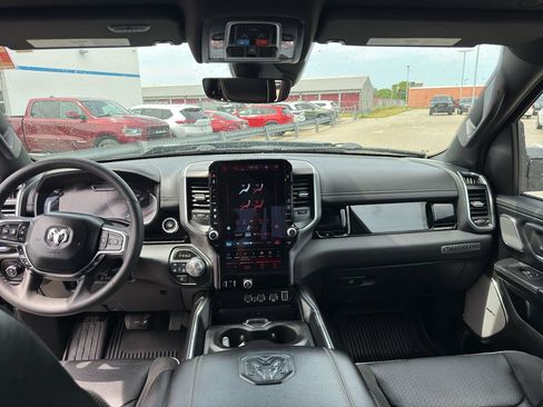 Used 2025 RAM 1500 Laramie AWD/4WD image 29