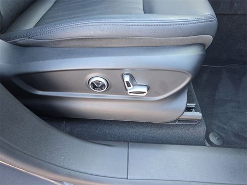 Used 2023 Maserati Grecale GT image 34