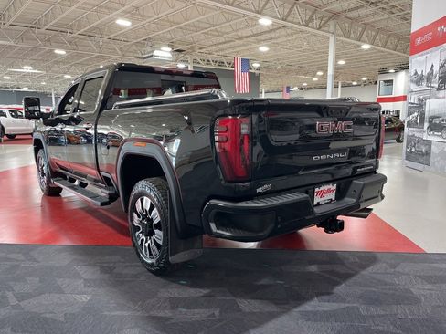 Used 2024 GMC Sierra 3500 Denali image 5