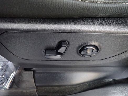 Used 2020 RAM 1500 Big Horn AWD/4WD image 25