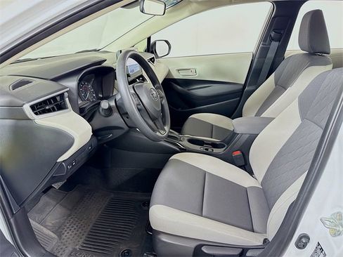 Certified 2025 Toyota Corolla LE image 6