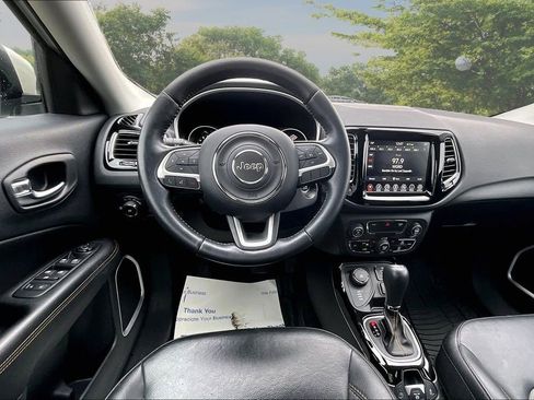 Used 2019 Jeep Compass Limited AWD/4WD image 5