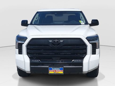 Used 2024 Toyota Tundra Limited AWD/4WD image 2
