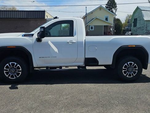 Certified 2022 GMC Sierra 3500 SLE w/ SLE Convenience Package AWD/4WD image 4