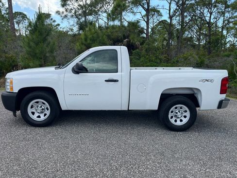 Used 2010 Chevrolet Silverado 1500 W/T AWD/4WD image 2