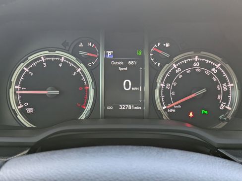 Used 2023 Toyota 4Runner Limited image 30