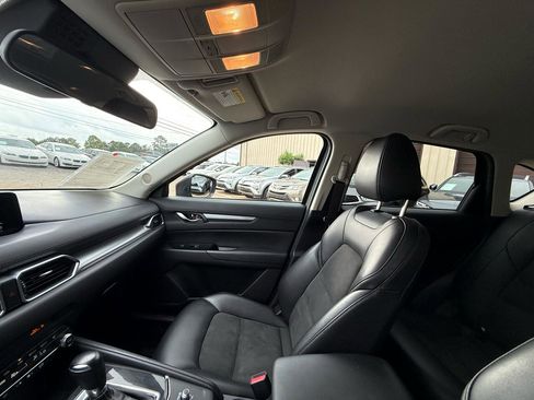 Used 2019 MAZDA CX-5 Touring image 11