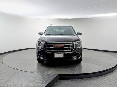Used 2023 GMC Terrain AT4 image 11