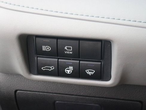 Used 2021 Toyota Highlander Limited AWD/4WD image 34