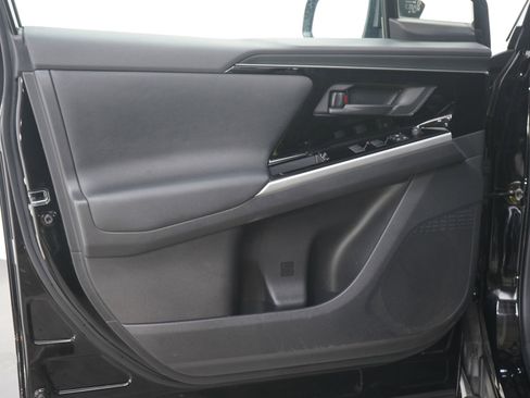 Used 2023 Toyota bZ4X XLE image 19