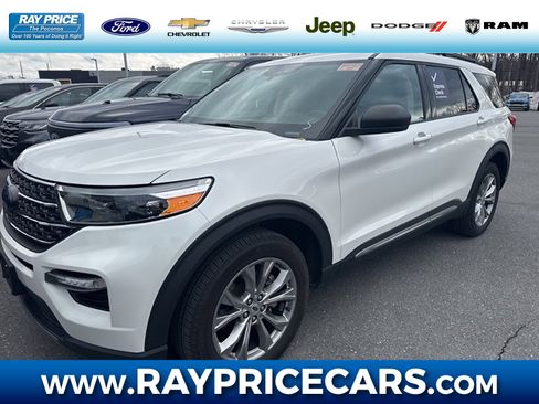 Certified 2022 Ford Explorer XLT w/ Equipment Group 202A image 1