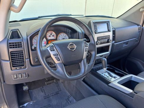 Used 2015 Nissan Titan PRO-4X image 12