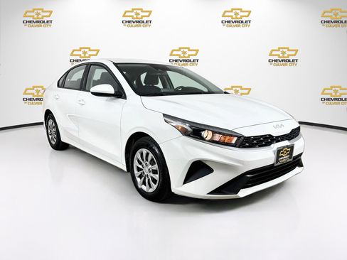 Used 2024 Kia Forte LX FWD image 1