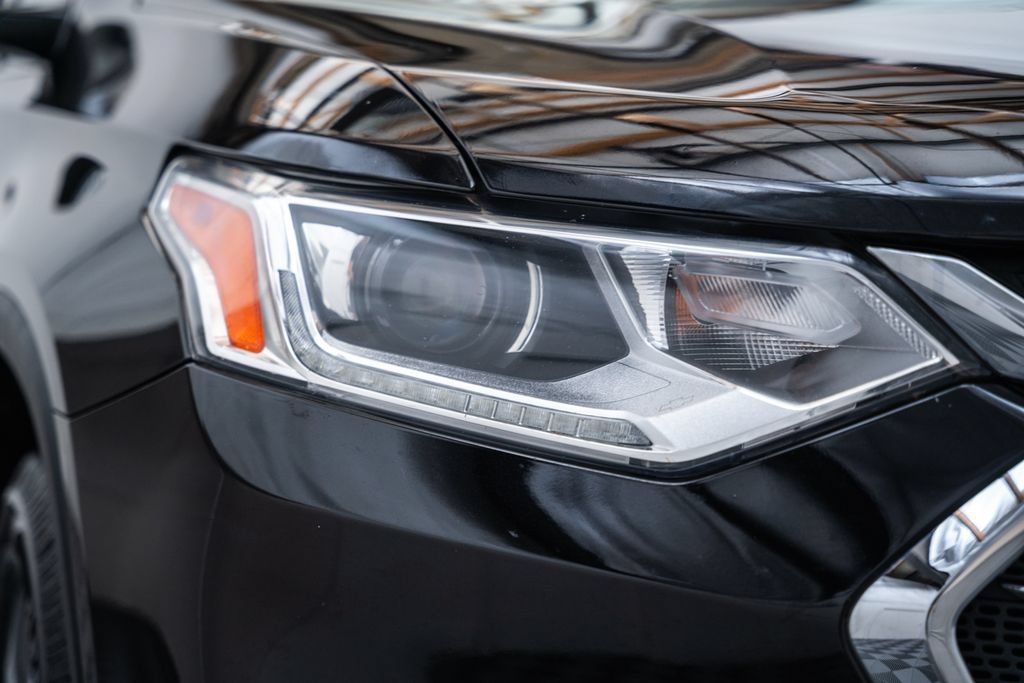 Used 2018 Chevrolet Traverse LT AWD/4WD image 15