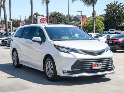 Used 2023 Toyota Sienna XLE