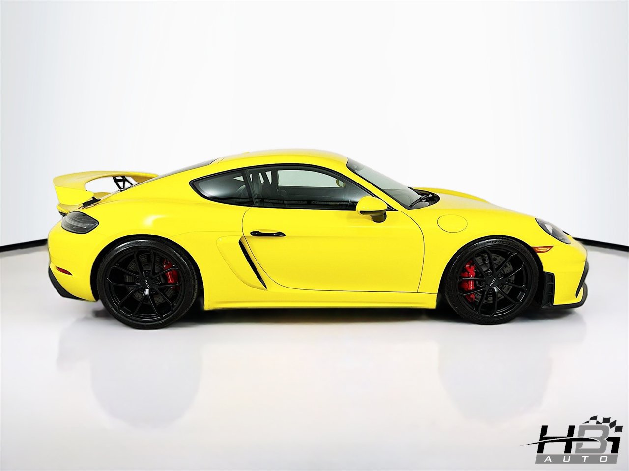 Used 2022 Porsche 718 Cayman GT4 RWD image 4