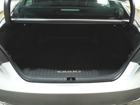 Used 2023 Toyota Camry SE w/ Cold Weather Package FWD image 6