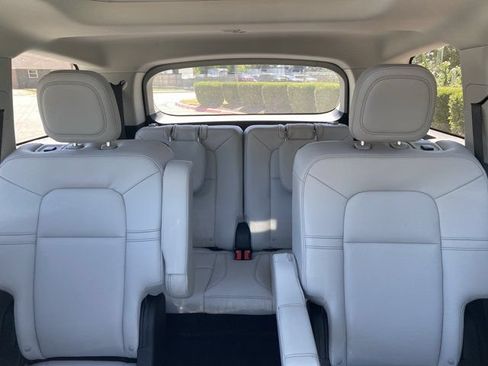 Used 2026 Lincoln Aviator AWD image 36