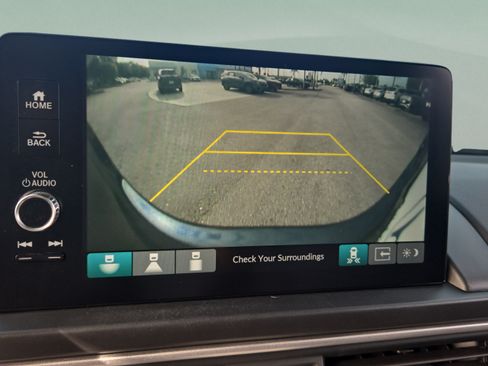 Used 2023 Honda Pilot Touring image 34