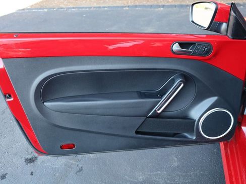 Used 2014 Volkswagen Beetle 1.8T image 13