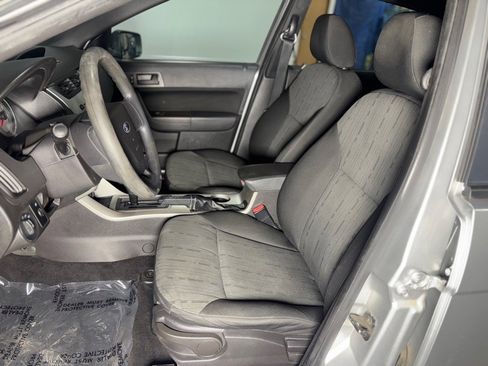 Used 2010 Ford Focus SE image 21