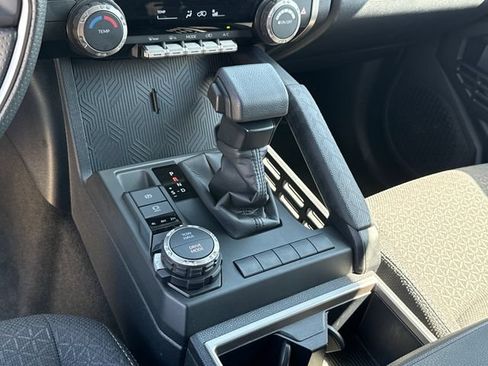 Used 2026 Toyota 4Runner SR5 AWD/4WD image 22