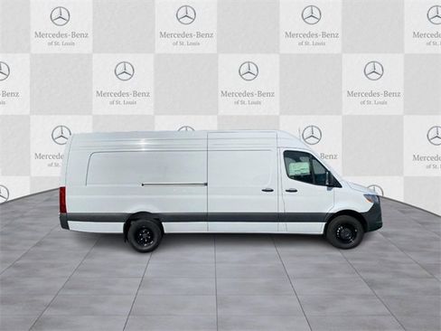 New 2025 Mercedes-Benz Sprinter 3500 image 2