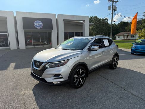 Used 2021 Nissan Rogue Sport SL w/ Premium Package image 1