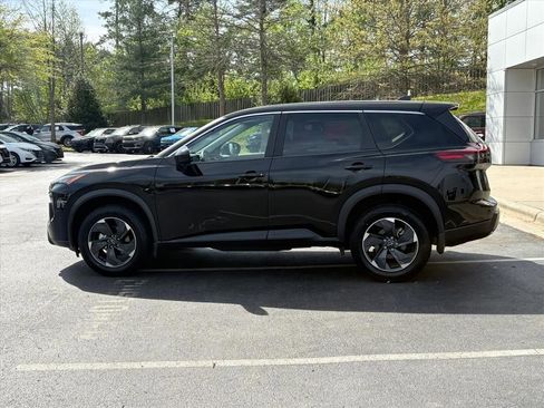 Certified 2024 Nissan Rogue SV image 5
