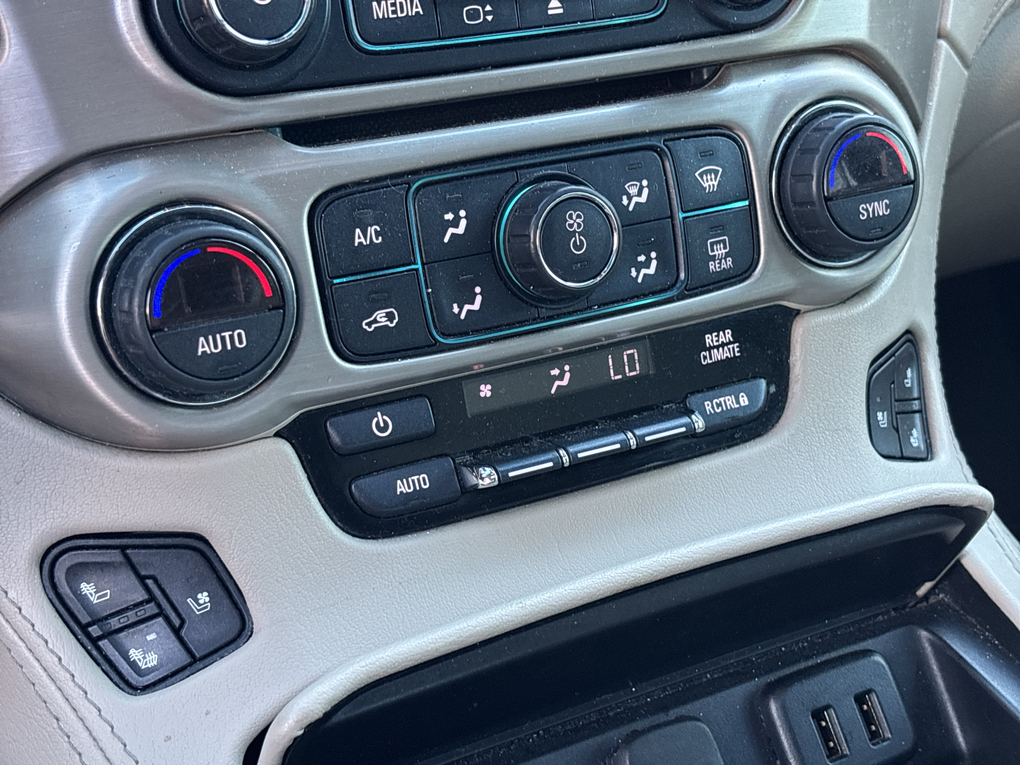 Used 2018 GMC Yukon Denali w/ Denali Ultimate Package RWD image 26