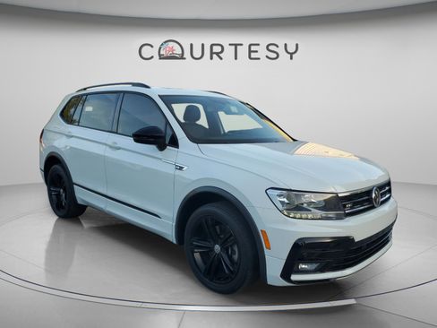 Used 2019 Volkswagen Tiguan S FWD image 5
