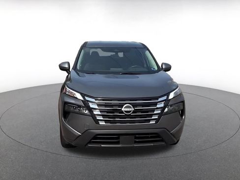 Used 2026 Nissan Rogue SV FWD image 2