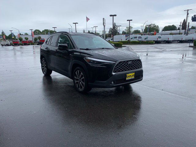 Used 2024 Toyota Corolla Cross XLE FWD image 8