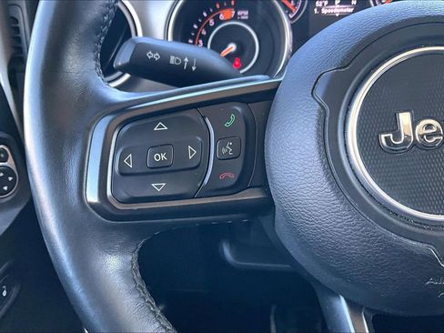 Used 2018 Jeep Wrangler Sport S image 24