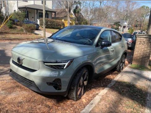 Used 2023 Volvo C40 P8 Recharge Ultimate image 9