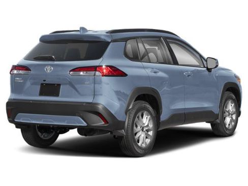 Used 2024 Toyota Corolla Cross LE FWD image 2