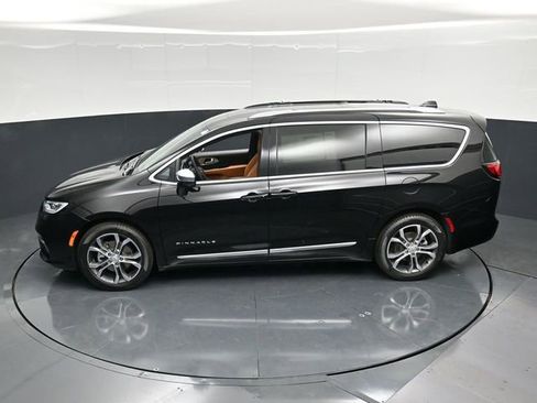 New 2026 Chrysler Pacifica Pinnacle w/ Trailer Tow Group FWD image 56