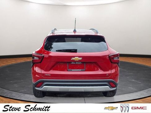 New 2026 Chevrolet Trax LT w/ Driver Confidence Package FWD image 20