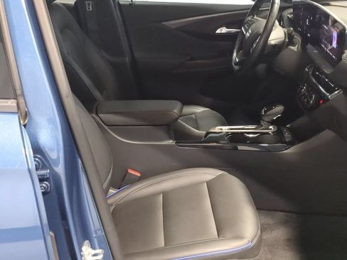Used 2025 Buick Envista Sport Touring w/ Convenience I Package FWD image 21