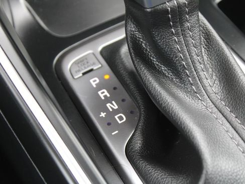 Certified 2025 Kia Sorento S FWD image 34