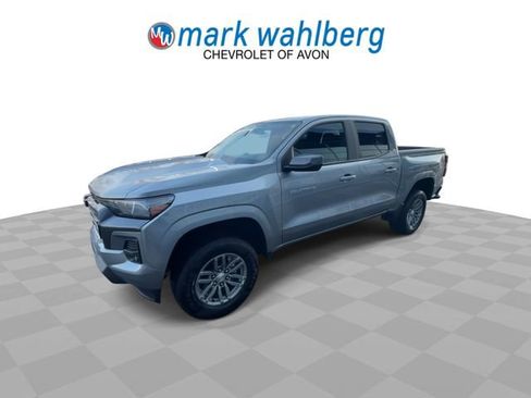 Used 2024 Chevrolet Colorado LT w/ LT Convenience Package image 4