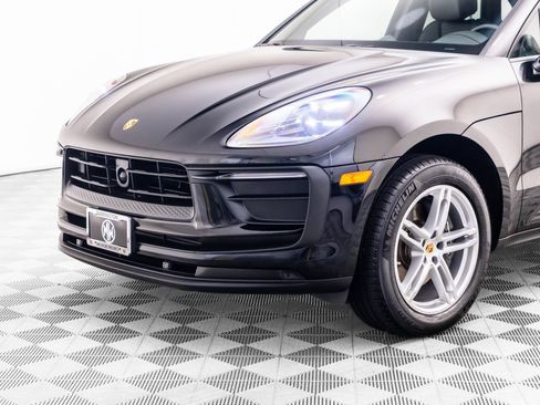 Certified 2026 Porsche Macan AWD/4WD image 36