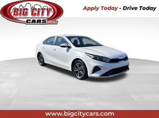 Used 2023 Kia Forte LXS w/ LXS Technology Package video 1