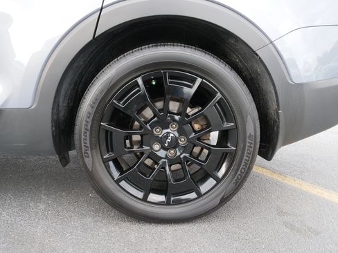 Used 2022 Kia Telluride SX w/ SX Prestige Package image 12