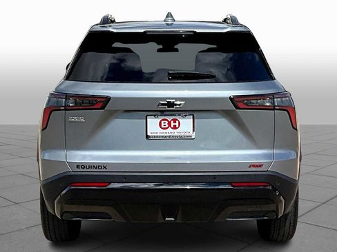 Used 2026 Chevrolet Equinox RS w/ Convenience Package III image 4