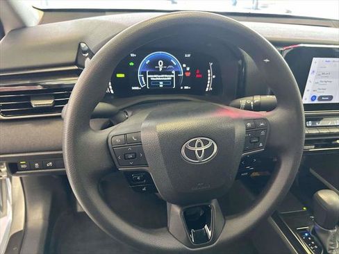 Certified 2026 Toyota Camry LE FWD image 18