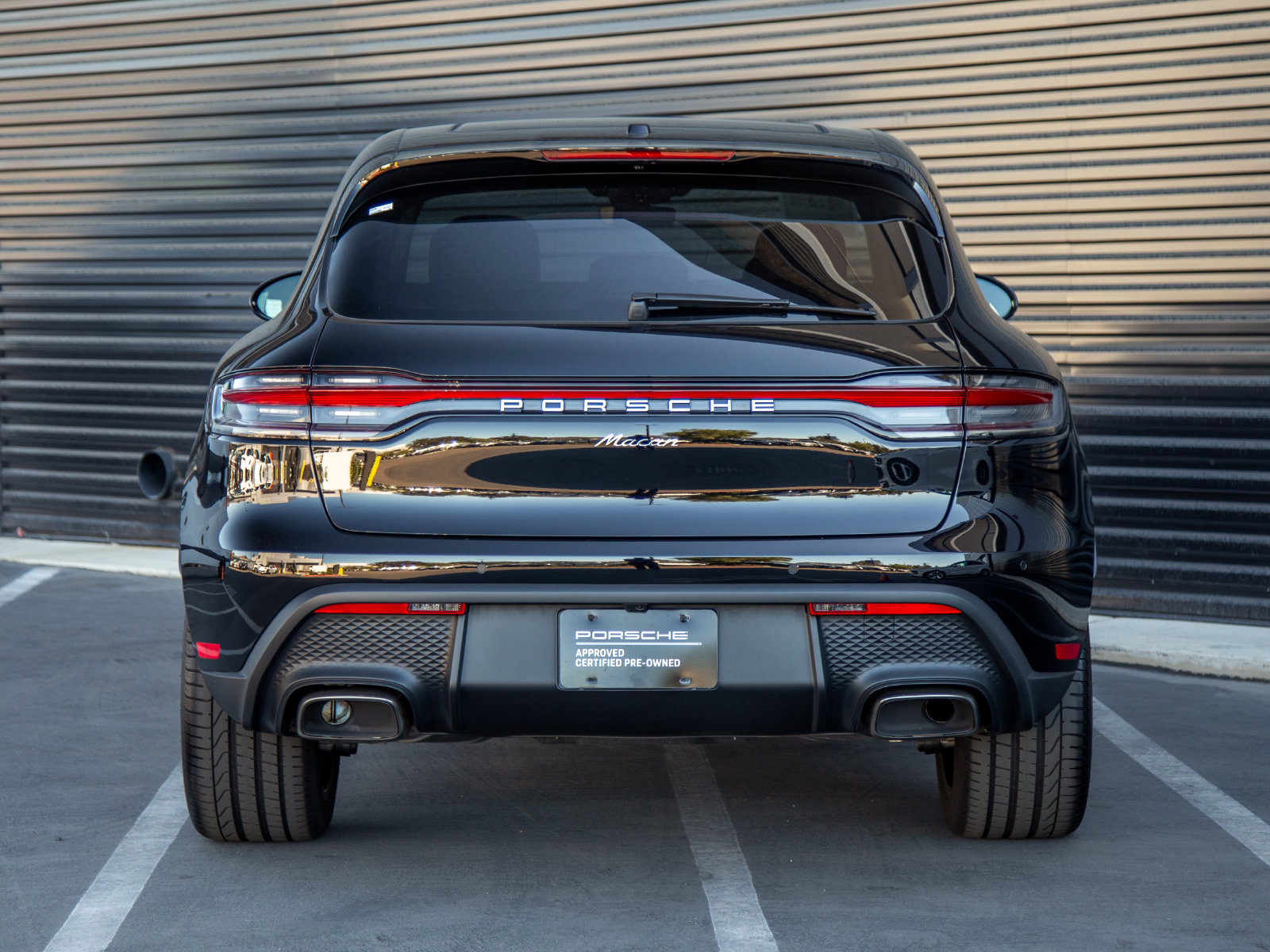 Certified 2026 Porsche Macan AWD/4WD image 6