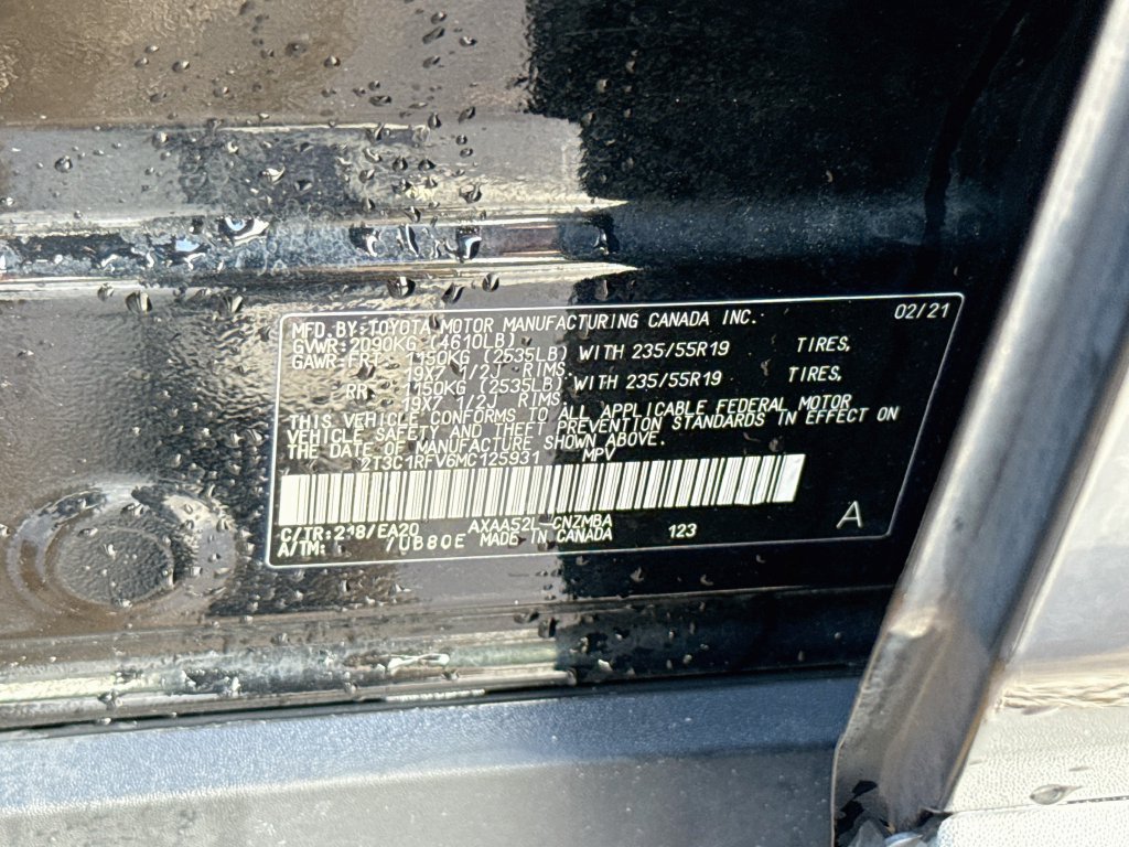 Used 2021 Toyota RAV4 XLE Premium FWD image 34